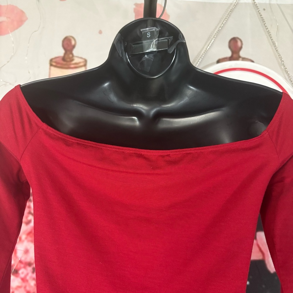 New Reformation-Style Red Top (Off-Shoulder Long Sleeve) Sz S - Picture 7 of 13